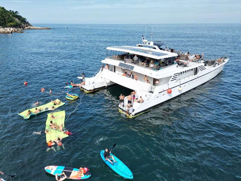 Puerto Vallarta: Yelapa Mega Yacht Cruise - Leaving Puerto Vallarta on Bahía de Banderas