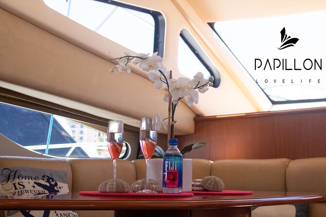 Pura Vida Yacht 42 FT with all inclusive service in Cabo - The Pacific Coast and the best photo light