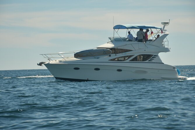 Pura Vida Yacht 42 FT with all inclusive service in Cabo - Food: much more than basic boat snacks