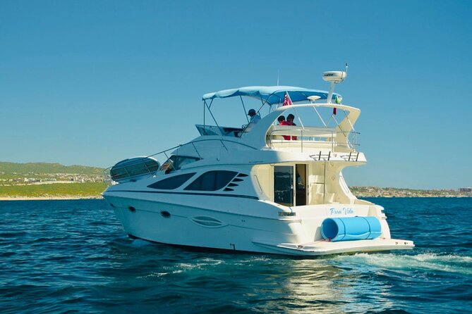 Pura Vida Yacht 42 FT with all inclusive service in Cabo - Medano Beach and the freedom to choose