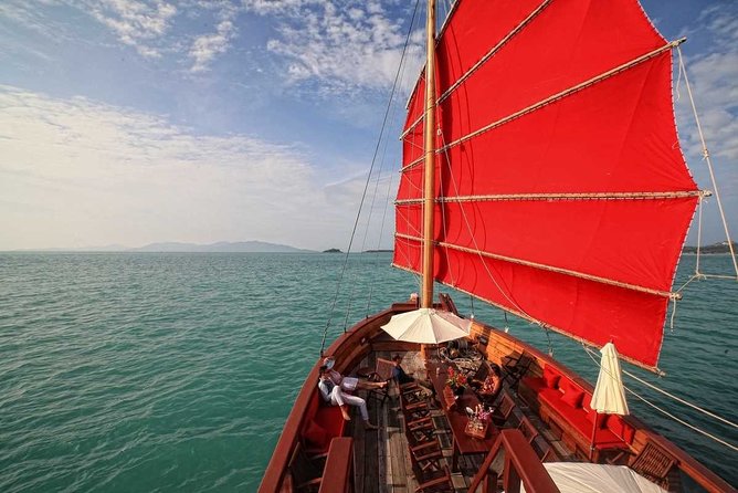 Red Baron Chinese Sailboat Tour from Koh Samui - Crew service and rough-weather judgment