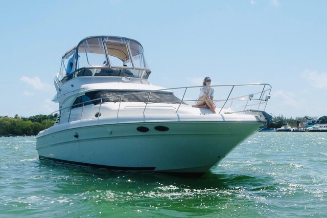 Rent a Private 46ft Yacht in Cancun - Boat comfort and condition