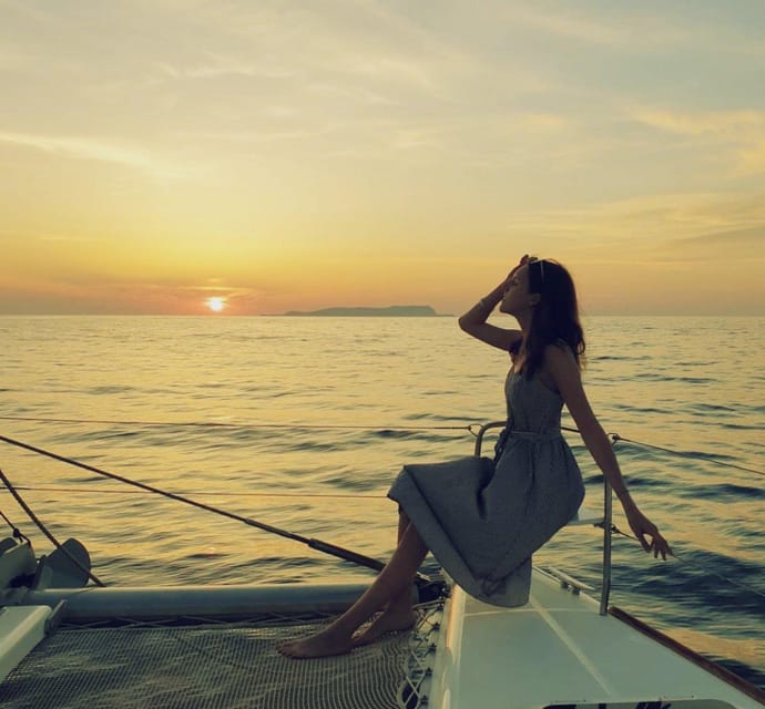 Rethymno: Sunset Catamaran Cruise - Sushi & Open Bar - The First Hour: Sea Views and a Gentle Start