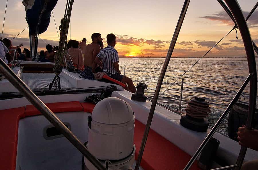 Rio de Janeiro: Guanabara Bay Sunset Sailing Tour & Drinks - How much value do you get for $70?