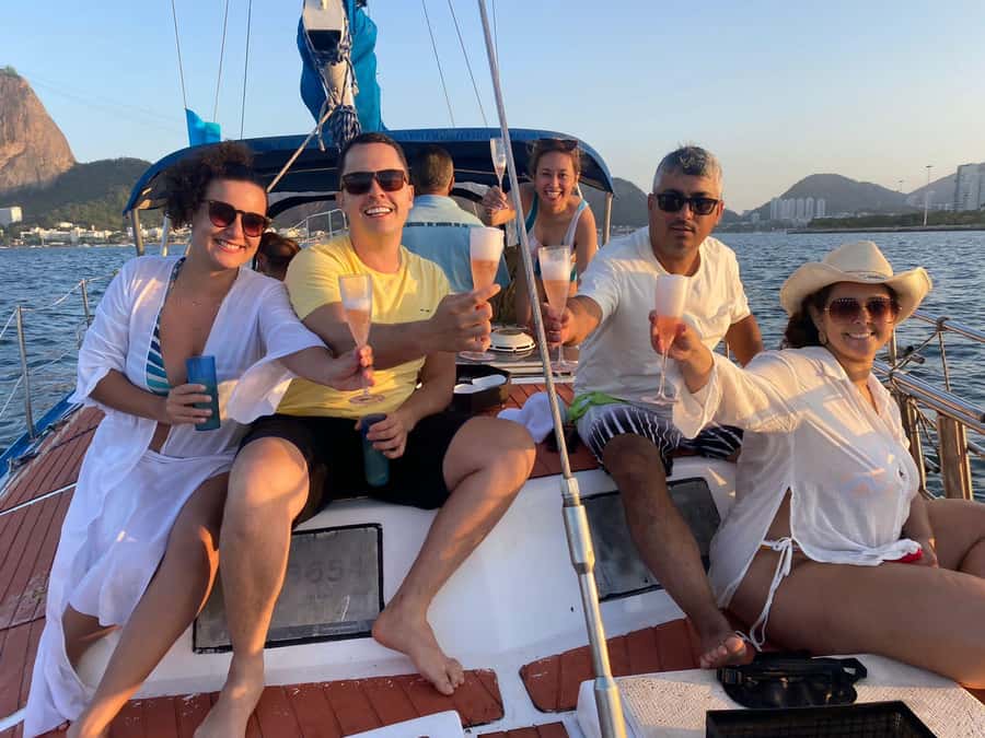 Rio de Janeiro: Sunset Sailboat Tour with Open Bar - Who will enjoy this most