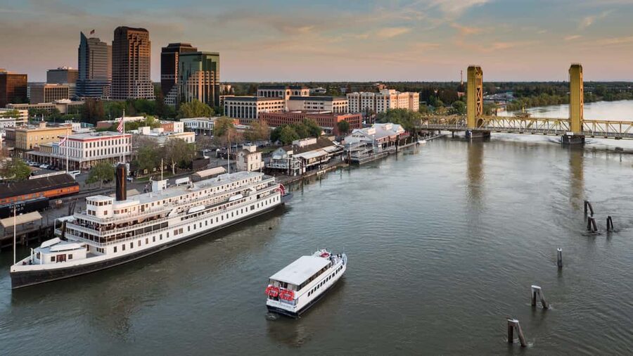 Sacramento: City Cruises Rock The Yacht River Cruise - Seating Together Requires One Reservation