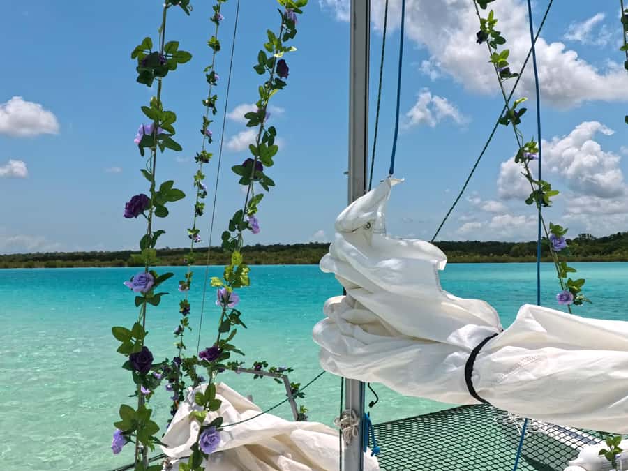 Sail for 4 hours in the most SECRET spot in Bacalar. INCLUDES Beach Club. - Why the southern lagoon feels different