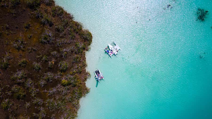 Sail for 4 hours in the most SECRET spot in Bacalar. INCLUDES Beach Club. - The final sailing legs and return