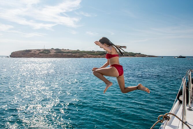 Sail the Athenian Coastline on a Catamaran with Meal & Wine - Why this catamaran works so well after Athens sightseeing