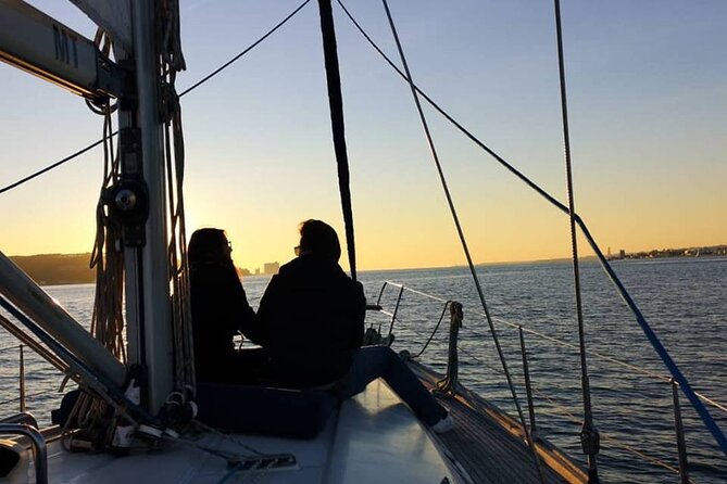 Sailboat Tour in Lisbon with drinks included | Morning and Sunset - Terreiro do Paço and the return across the Tagus