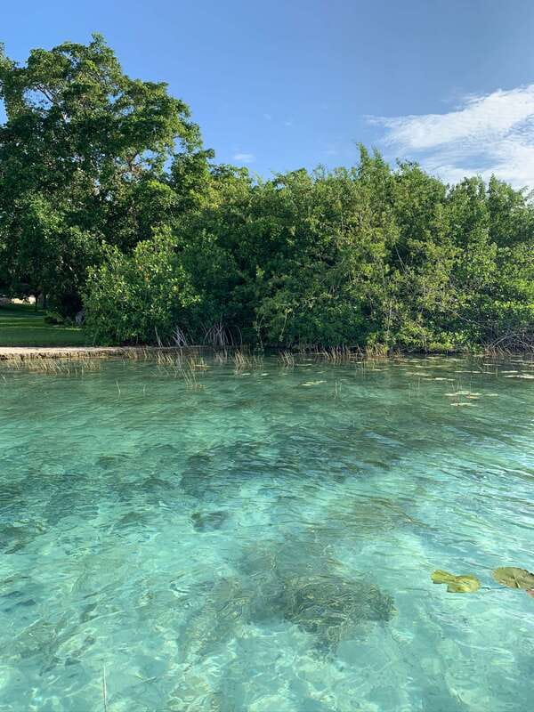 Sailboat tour in the seven colors lagoon of Bacalar - Pirate’s Channel and the swimming stop