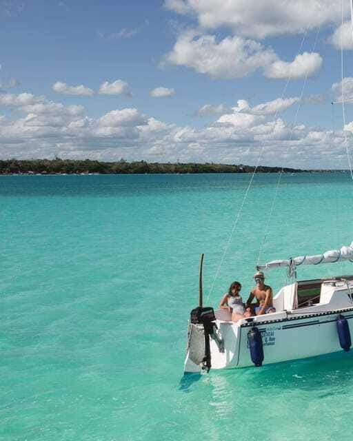 Sailboat tour in the seven colors lagoon of Bacalar - When the weather changes the plan