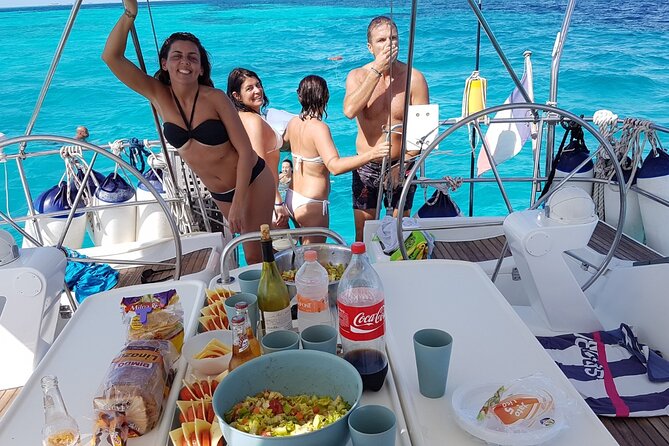 Sailing boat from Santa Teresa di Gallura to the Maddalena Archipelago - Cala Santa Maria and the final swim
