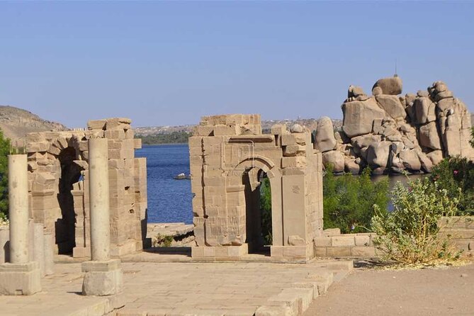 Sailing Nile Cruise from Aswan to Luxor for 2 Nights - Day 3: Disembarkation and getting around Luxor
