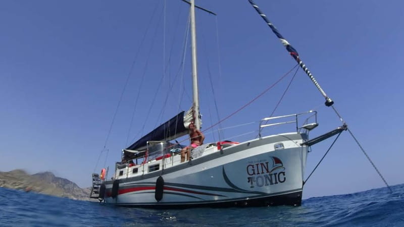 Sailing tour around Lindos with food and drinks - The sailing-only choice for wind lovers