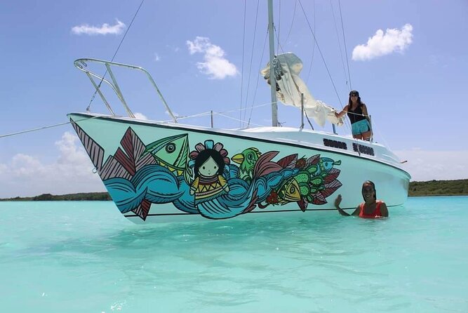 Sailing Tour through the Laguna de los Siete Colores - Swimming at the Pirate Canal