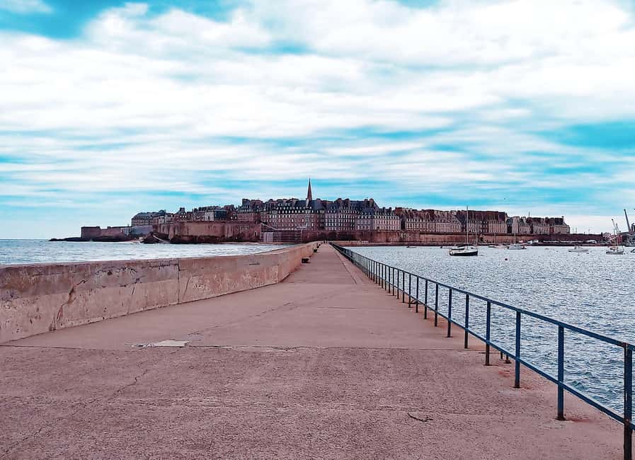 Saint-Malo: Sailing & discovering the Bay - What the small boat is like