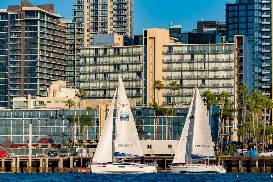 San Diego: Relax on a Morning, Day or Sunset Luxury Sail - Comfort, clothing, and boarding notes