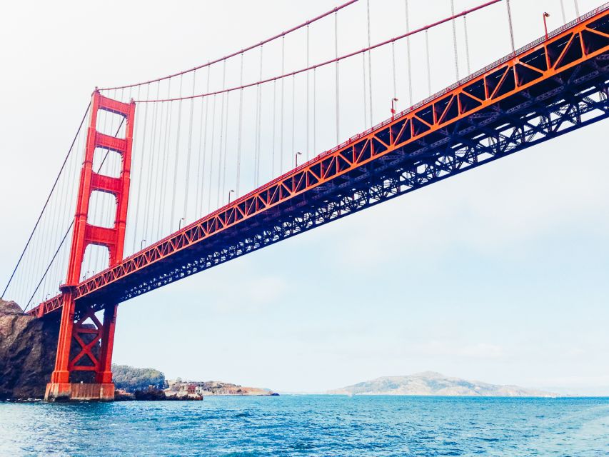 San Francisco: Bay Sailing Tour with Drinks - Two hours with room to watch the bay