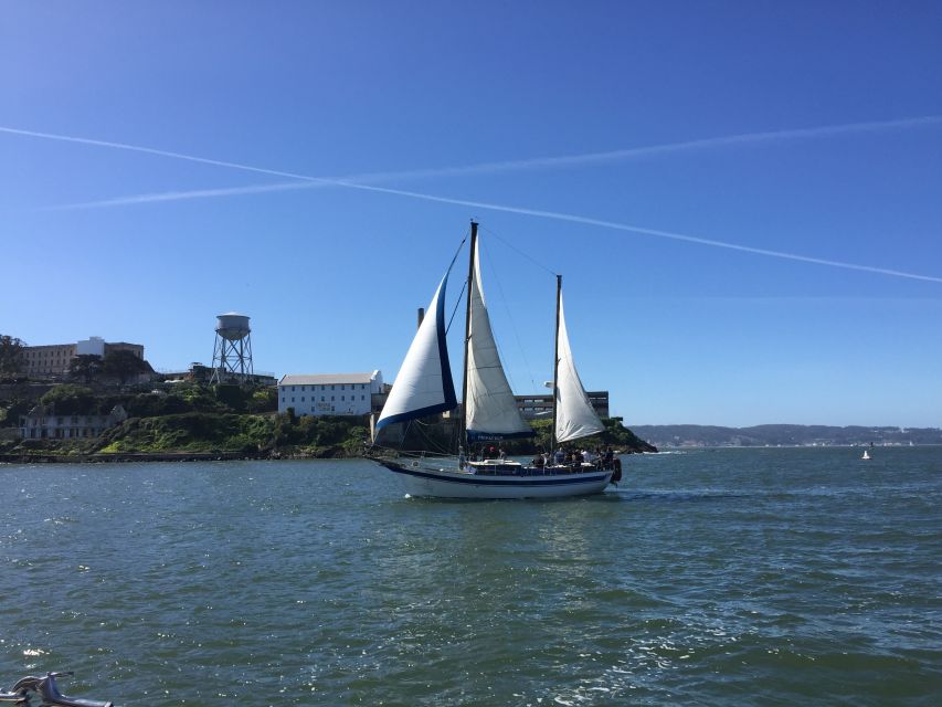 San Francisco: Bay Sailing Tour with Drinks - Sausalito, the Bay Bridge, and the city skyline