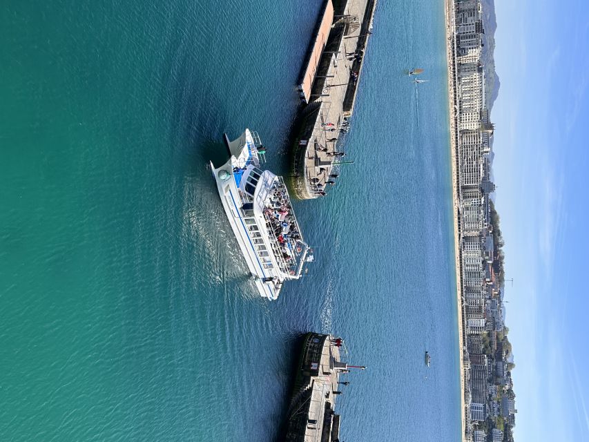 San Sebastian: Sustainable Catamaran Cruise with Audio Guide - Kursaal and the modern edge of the city