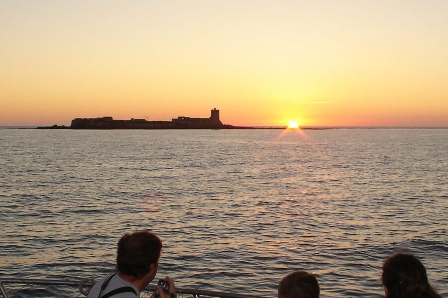 Sancti Petri: Sunset Catamaran Cruise - Who will get the most from this cruise