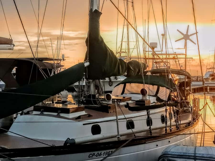 Santa Marta Bay: Sunset on a sail boat - Meeting Captain Dario at the International Marina