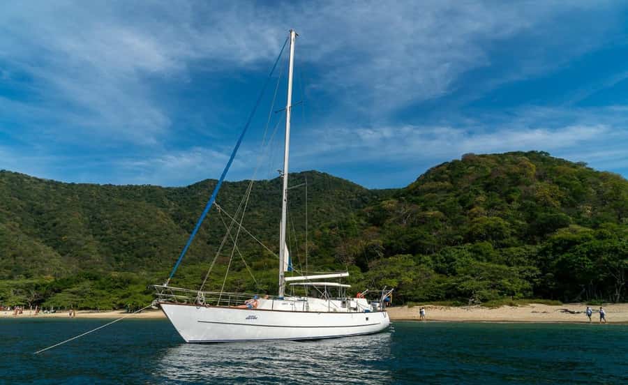 Santa Marta: Sailing Tour to Tayrona Park with Luis' Team - Leaving Santa Marta at 11:00 am