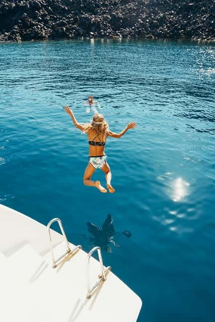 Santorini: All-Inclusive Private Catamaran Experience - A sunset worth building the evening around