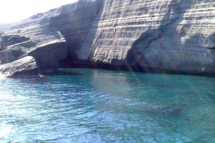 Santorini: Catamaran Cruise, Winery, & Oia Sunset Combo Tour - Barbecue lunch with caldera views
