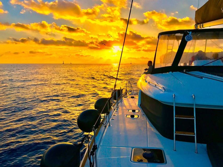 Santorini: Catamaran Cruise with Lunch, Drinks, & Oia Visit - Key points to know before booking