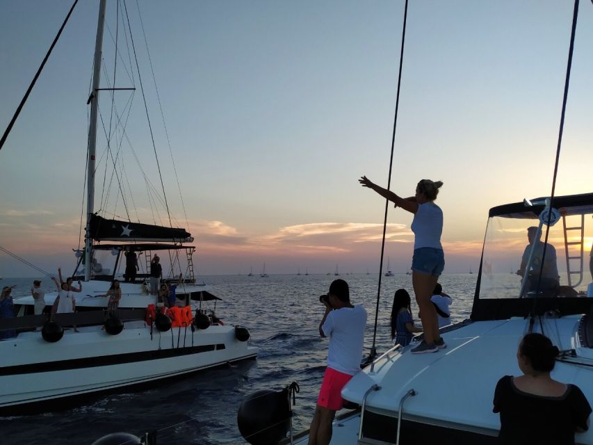 Santorini: Catamaran Cruise with Meal & Open Bar - From Vlychada to Red Beach and White Beach