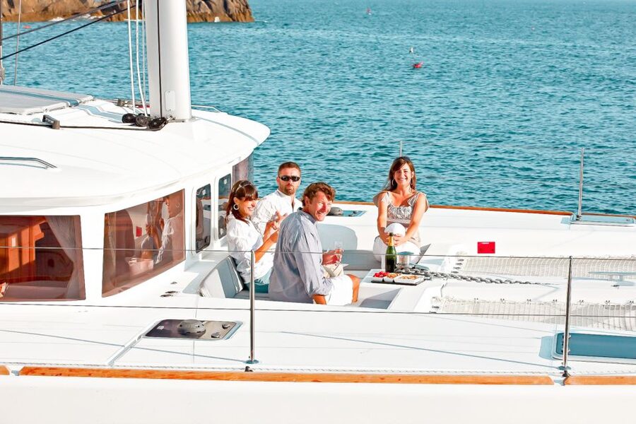 Santorini: Catamaran Tour with BBQ Meal and Unlimited Drinks - Why seeing Santorini from the sea changes the island