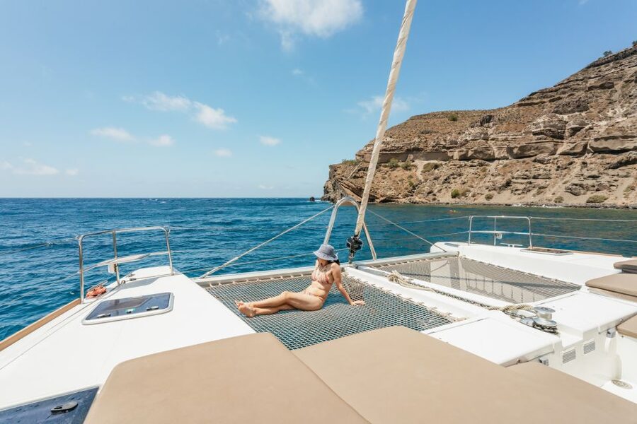 Santorini: Luxury Catamaran Day Trip with Meal and Open Bar - Why the Santorini caldera looks best from the water