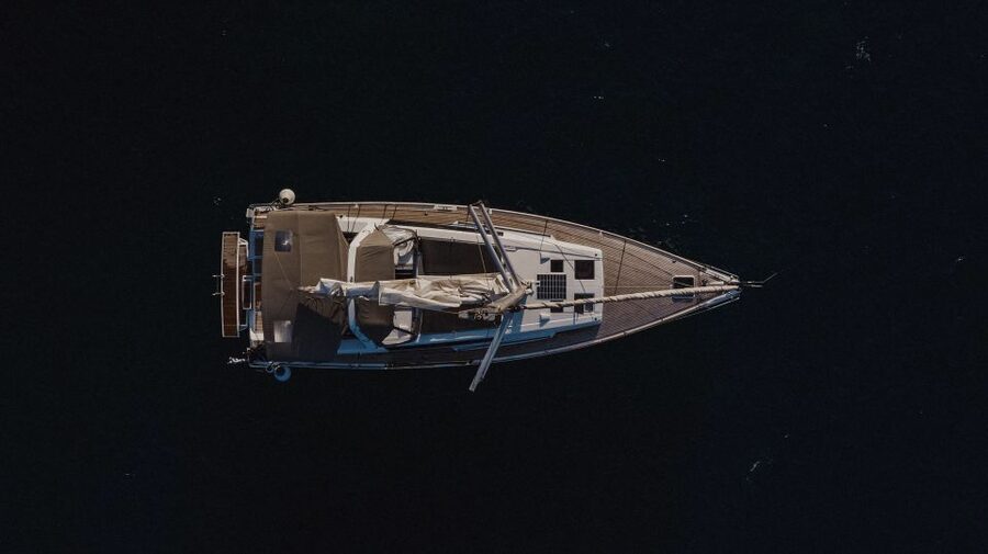 Santorini: Private Caldera Sailing Trip with Open Bar & Meal - Why seeing Santorini from the sea matters