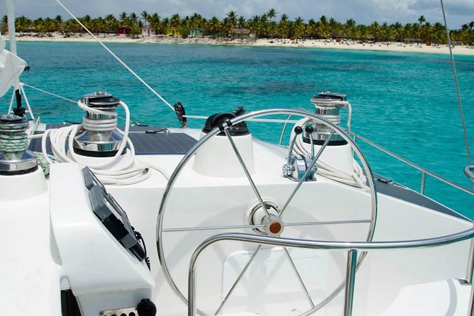 Saona Island small group and relax - luxury catamaran - Service, pace, and the luxury question