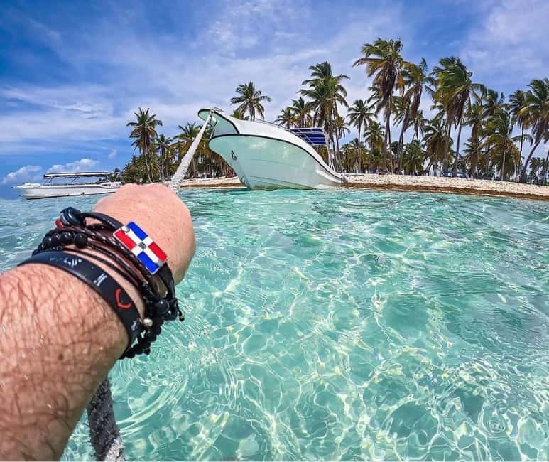 Saona Island Tour All Inclusive Speedboat and Catamaran - Saona Island delivers the Caribbean postcard