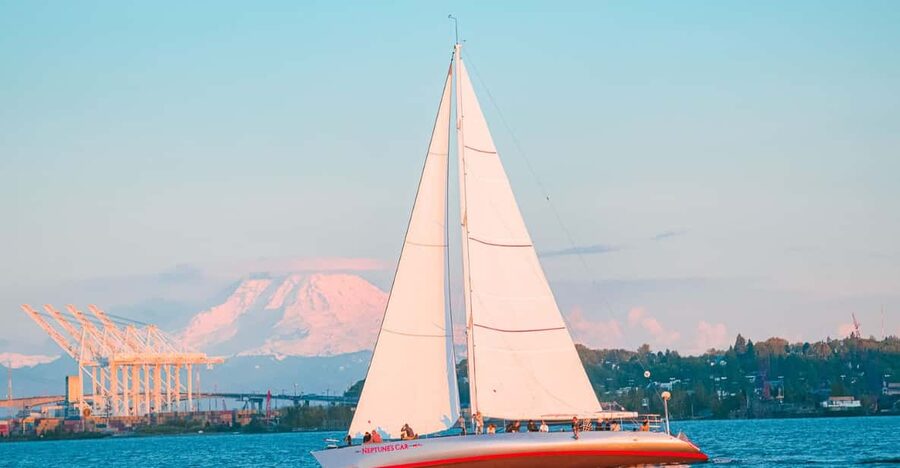 Seattle: Elliott Bay Sailing Cruise - Who will enjoy this Seattle sail