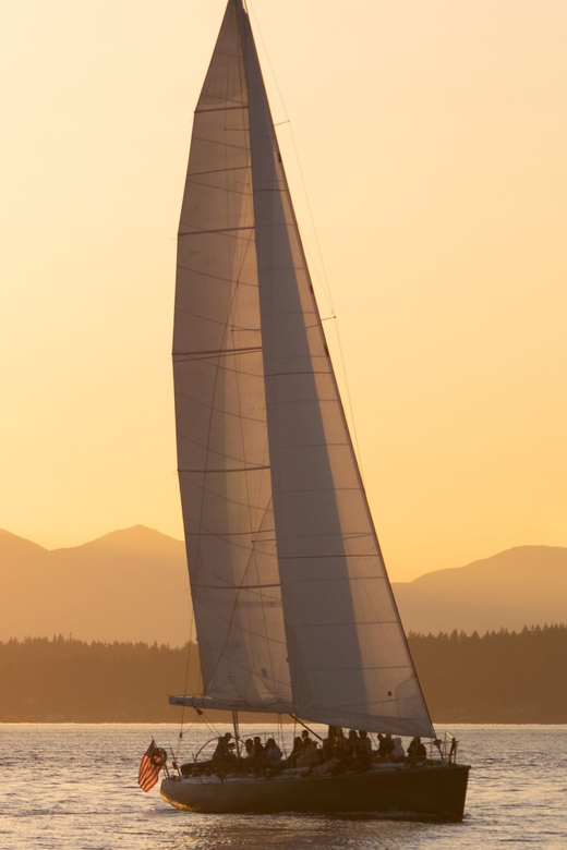 Seattle: Sunset Sailing Cruise - Boarding Near The Seattle Shop