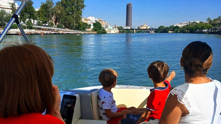 Seville: Sail the River. 100% private - Is $35 per person good value?