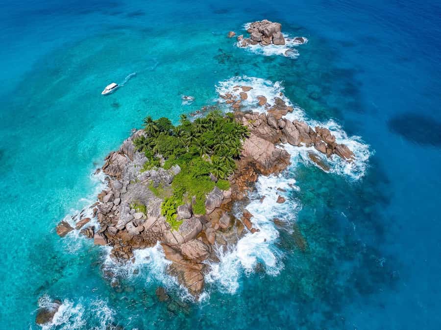 Seychelles: St Pierre and Curieuse Catamaran Tour with Lunch - The north-east coast cruise closes the loop