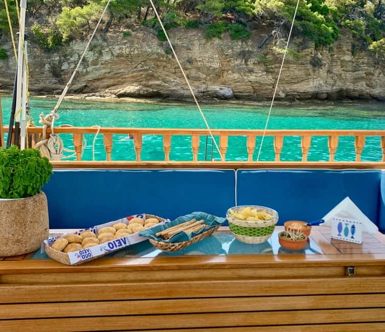 Skiathos : All-Inclusive Sailing Cruise with Lunch! - The morning cruise along Skiathos