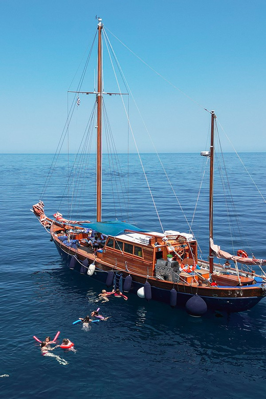 Skiathos: Wooden Sailboat Full- or Half-Day Trip with Meal - Why this old wooden boat changes the day