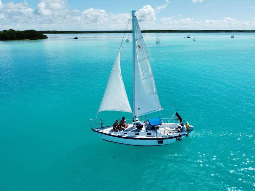 Slow Sailing Bacalar - 3-hours of Nature and crystal waters - Setting out on Bacalar’s Lagoon of Seven Colors