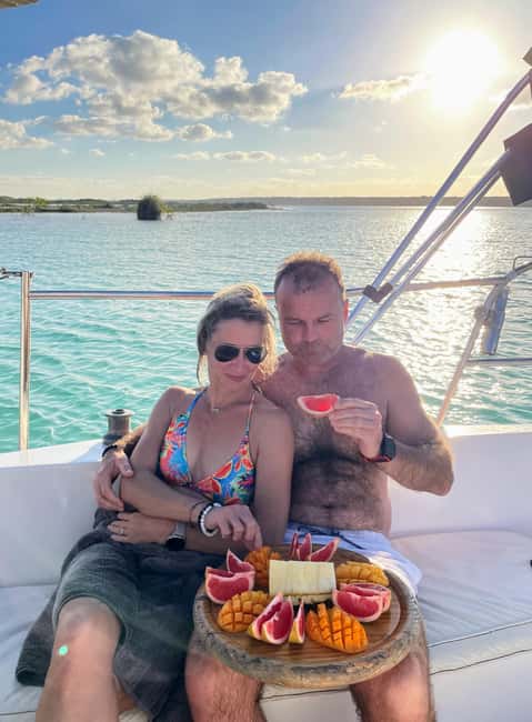 Slow Sailing Bacalar - 3-hours of Nature and crystal waters - Cenote Negro and Cenote Esmeralda