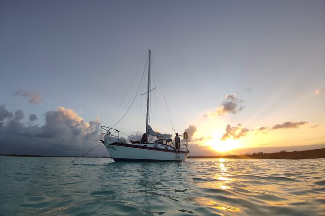 Slow Sailing Bacalar Experience with snack and drinks - Why sailing is the right way to see Bacalar Lagoon