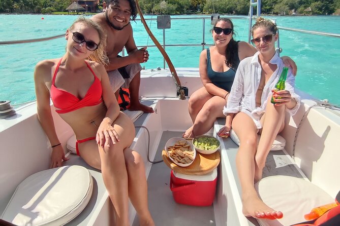 Slow Sailing Bacalar Experience with snack and drinks - What the praise tells you about the experience