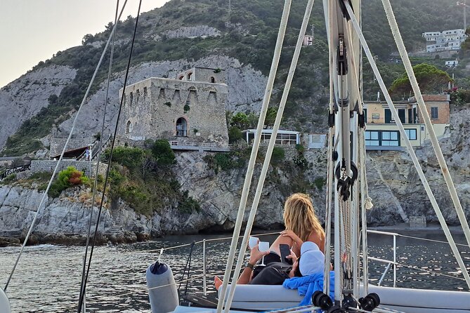 Small Group Sailing Tour in Amalfi Coast with Aperitif - Swimming, aperitifs, and the optional seafood lunch