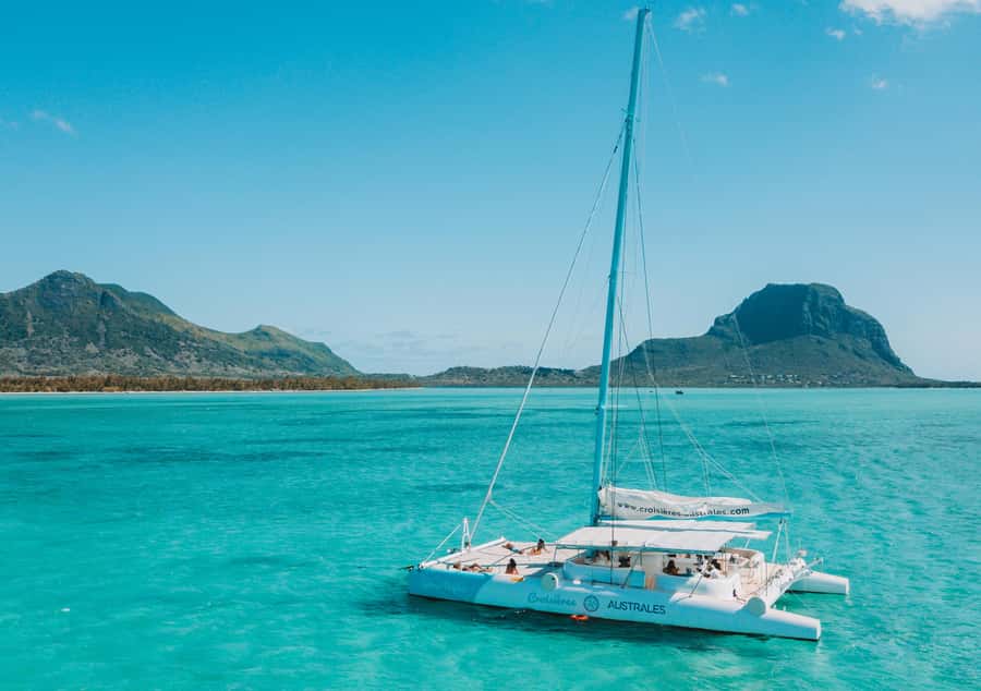 Southwest of Mauritius: Catamaran Cruise w/ Snorkeling - Ile aux Bénitiers from 1:30 to 2:00