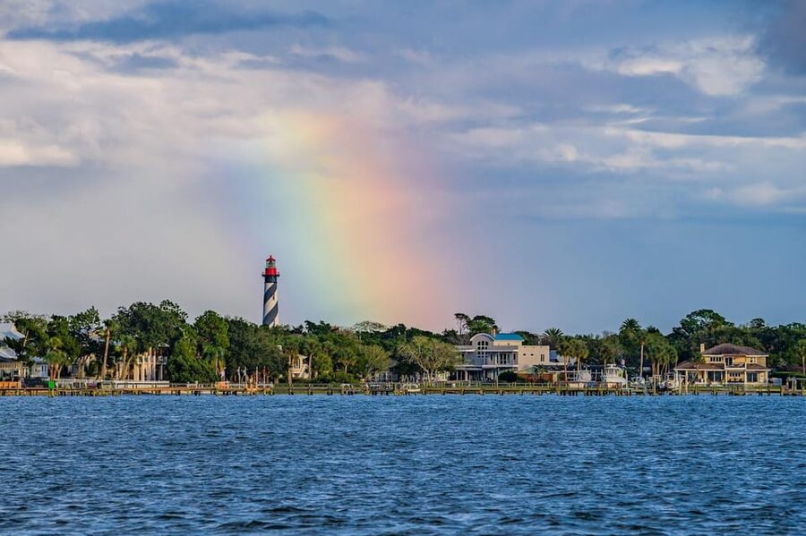 St Augustine: Nights of Lights Sail w Live Music& Sunset Opt - Should you book the Nights of Lights cruise?